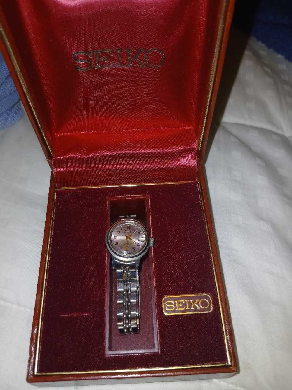 Seiko Men's Silver Stainless Steel Bracelet Watch - Silver Dial